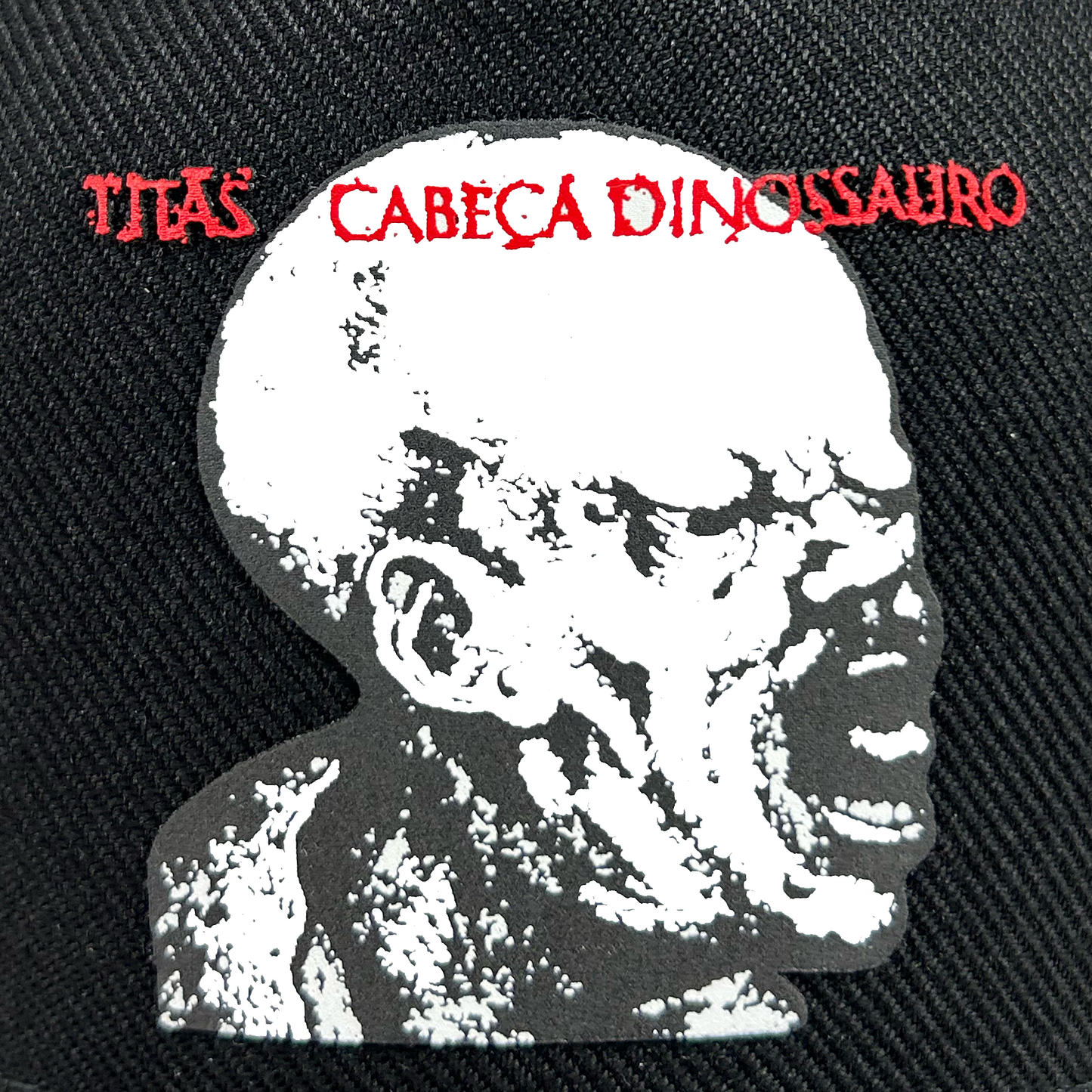 Boné Trucker Titãs Cabeça Dinossauro